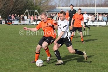 Koploper DVC’59 slaat gat met SVBC in zonovergoten kraker